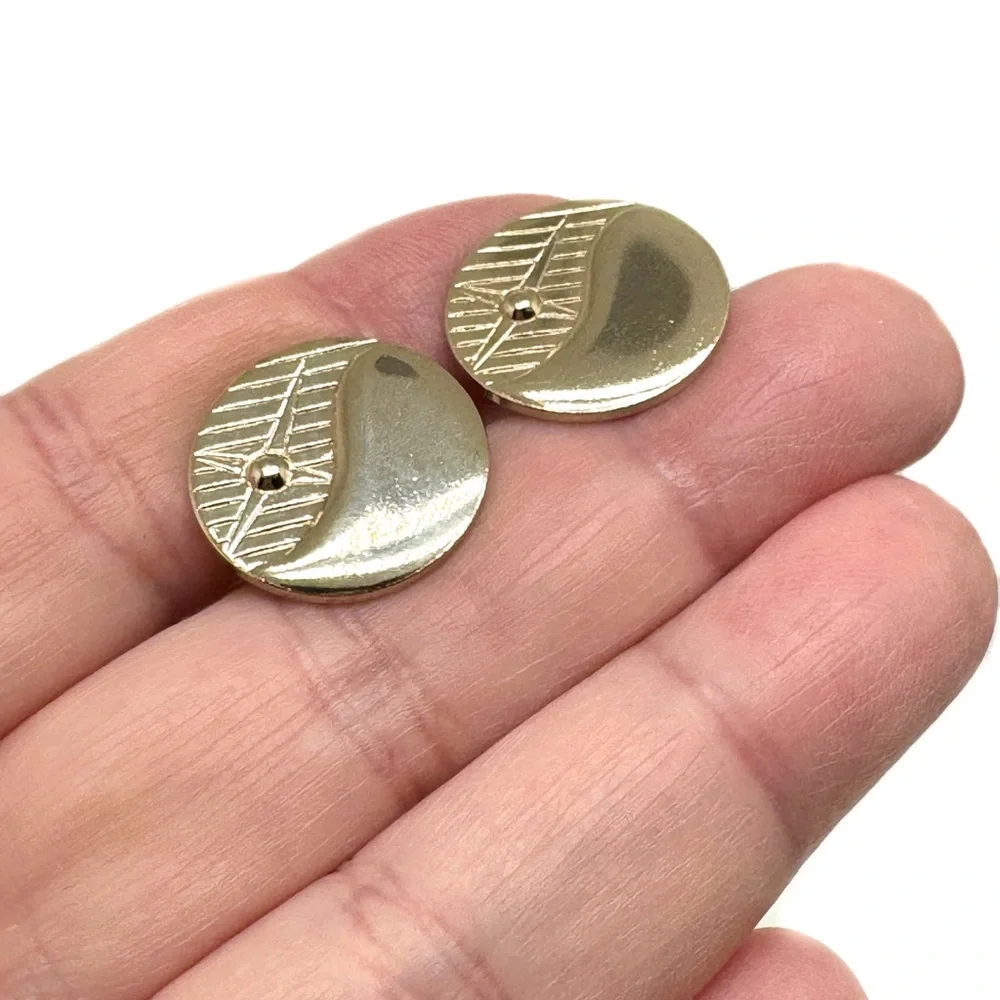Vintage Goldtone Yin Yang Cufflinks